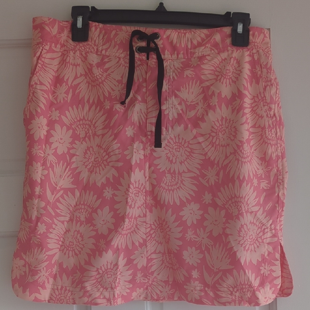 Rip Skirt Coral Floral Skirt with Drawstring   never worn.  smoke free home